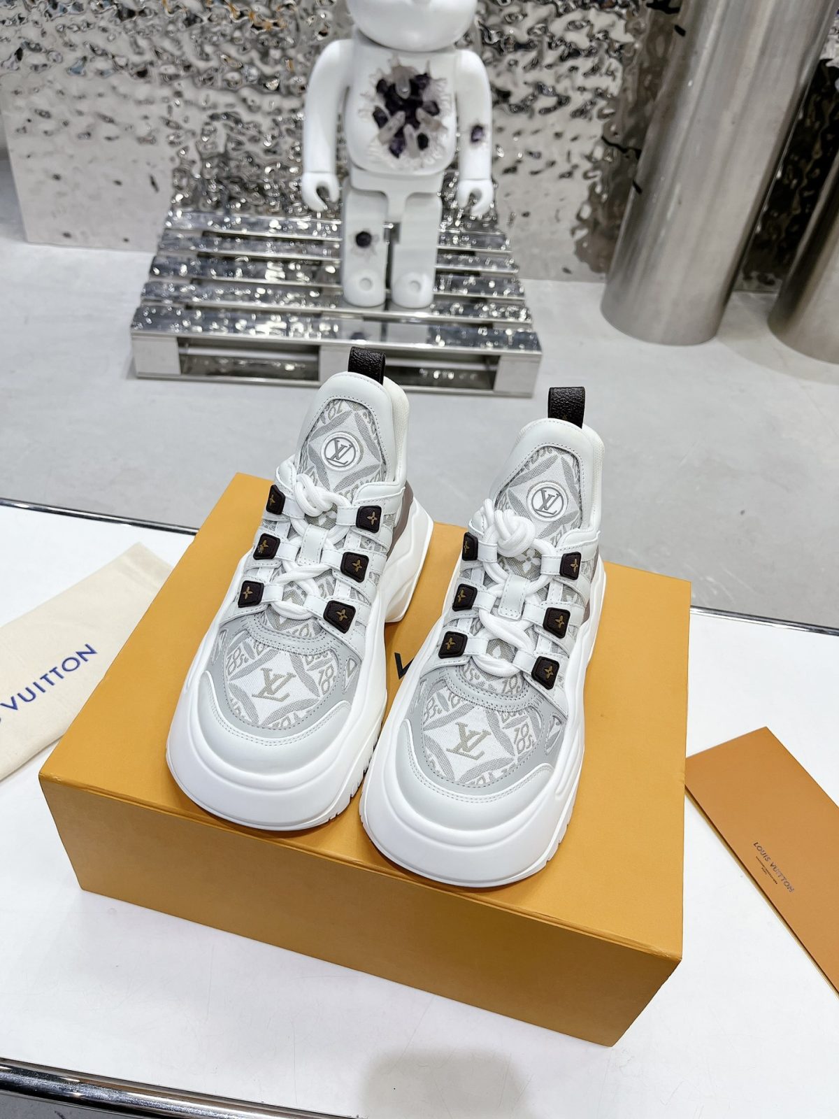 Louis Vuitton Cruise23 Archlight 2.0 Sneaker Size 36-41 - Image 2