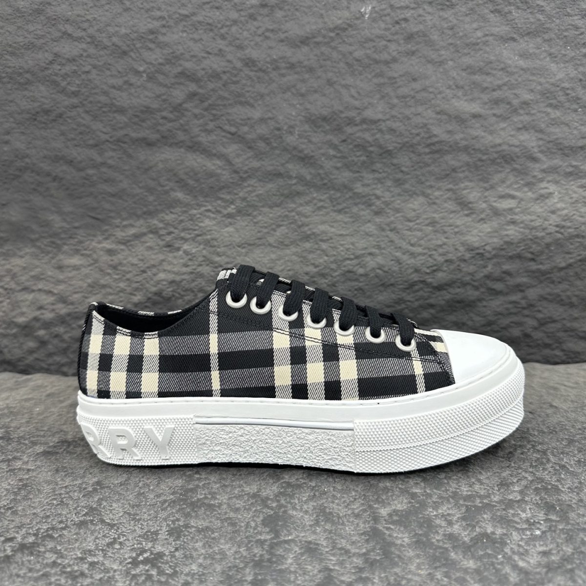 Burberry Sneaker Size 36-45 - Image 7