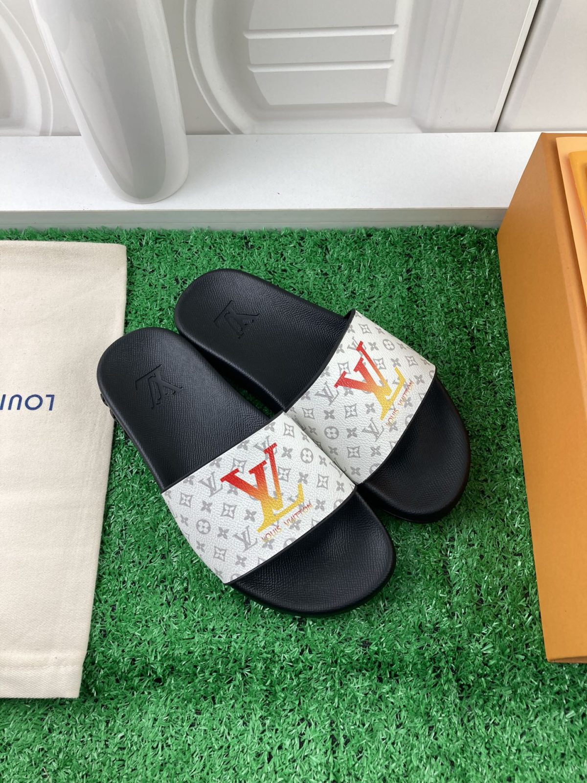 Louis Vuitton 2024ss Candy Series Slippers Size 36-45 - Image 2