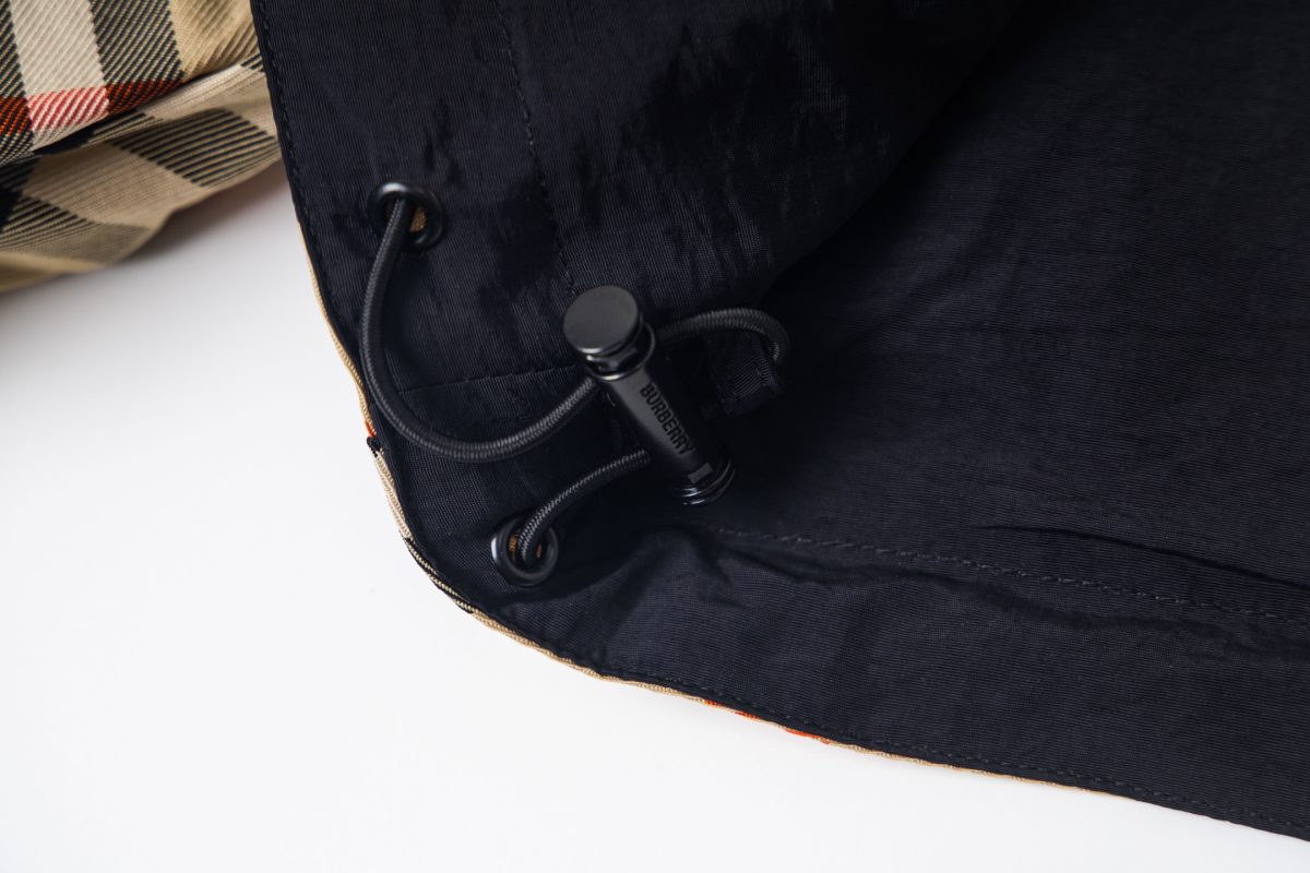 Burberry Jacket Size S-XL - Image 18