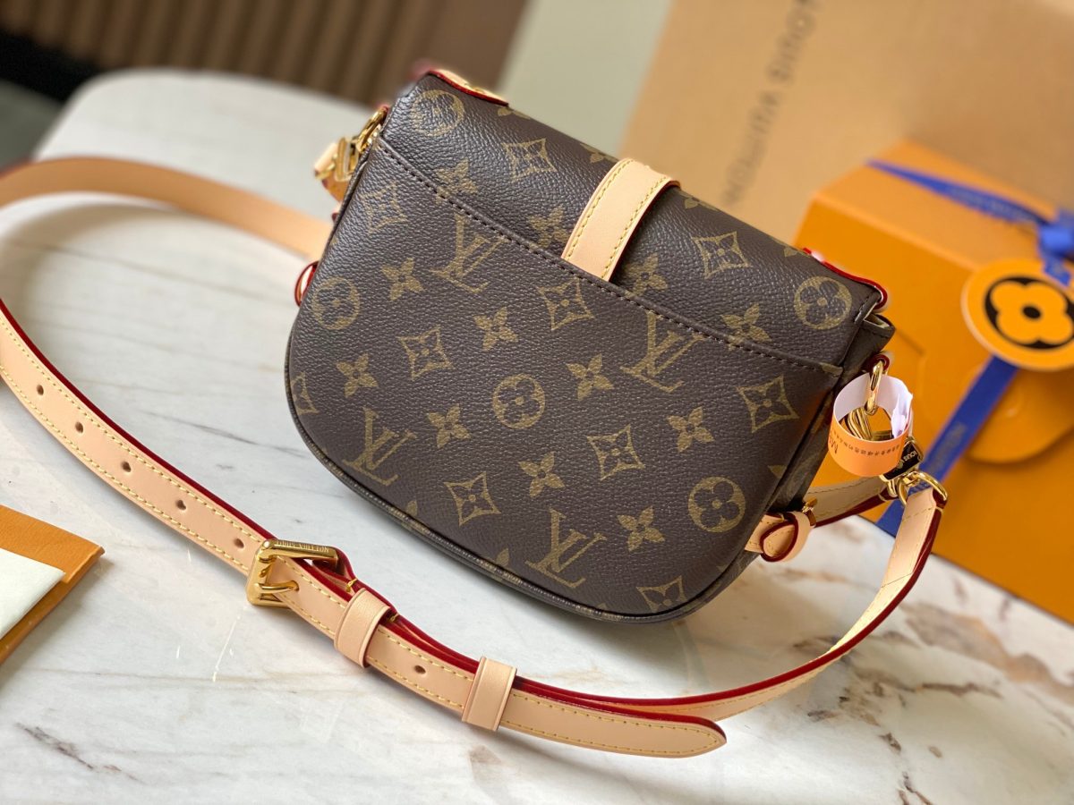 Louis Vuitton M46740 Saumur BB Women Shoulder Bags Size 20*15*7.5cm - Image 3