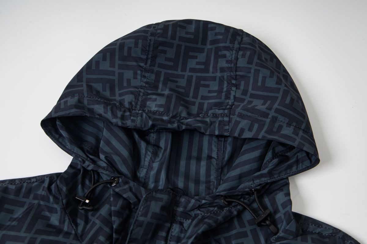Fendi New Jacket Size S-XL - Image 9
