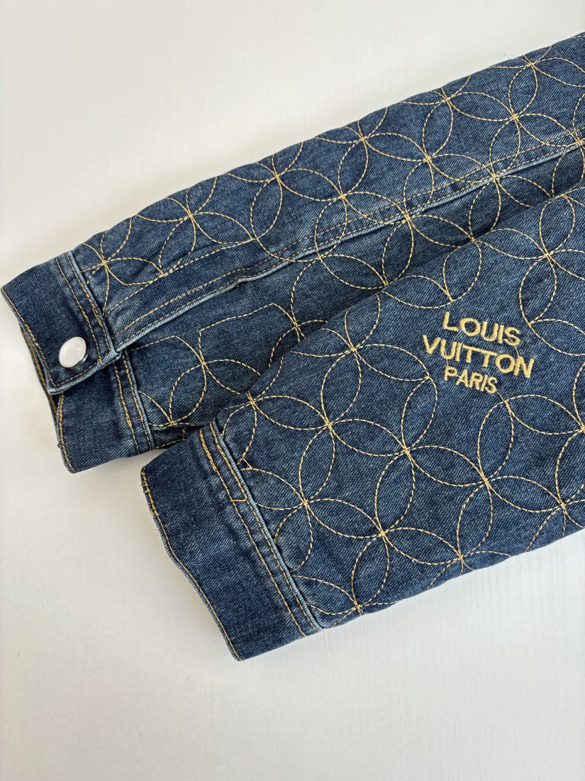Louis Vuitton Unisex Jacket Size S-XL - Image 8