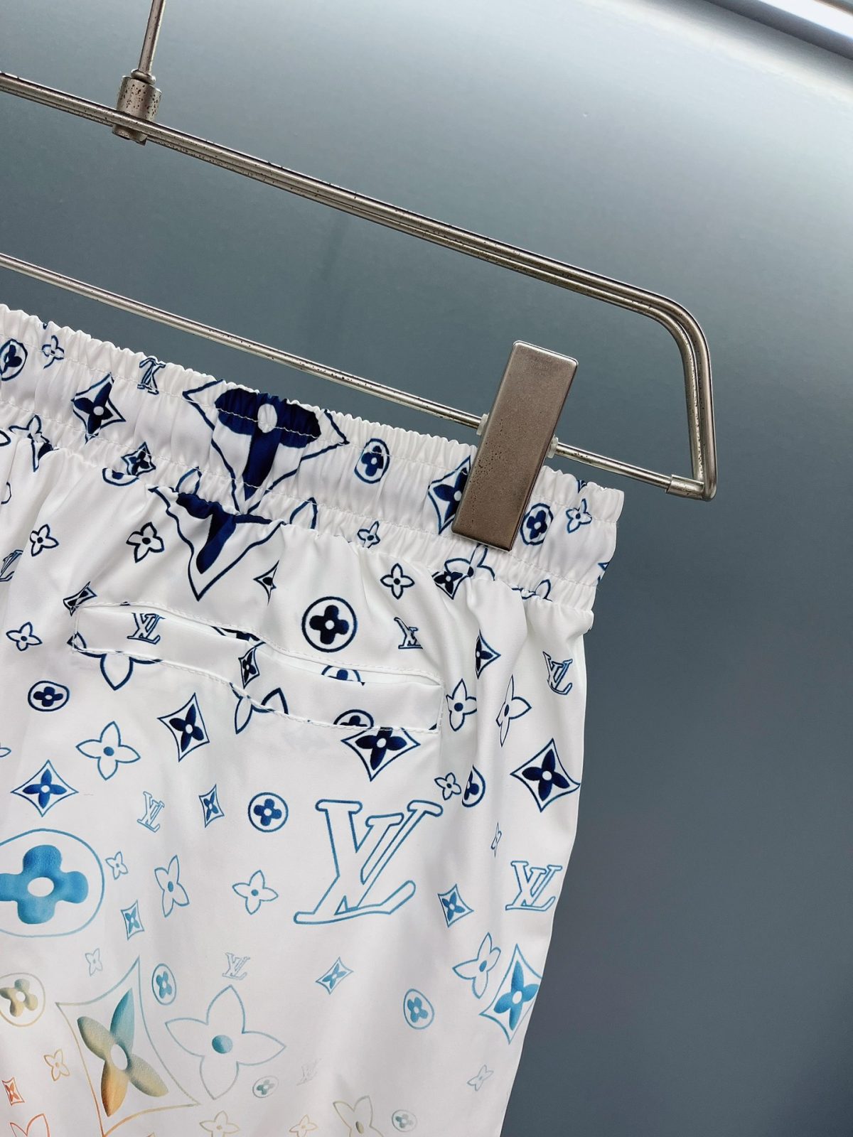 Louis Vuitton Beach Pants Size M-XXXL - Image 9