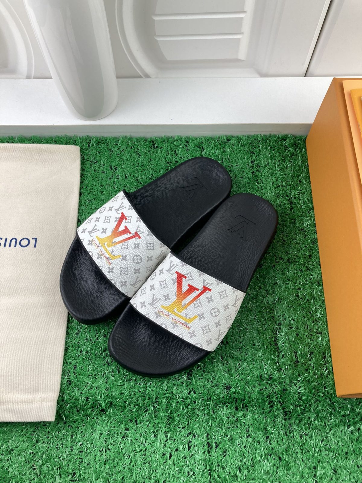 Louis Vuitton 2024ss Candy Series Slippers Size 36-45 - Image 3