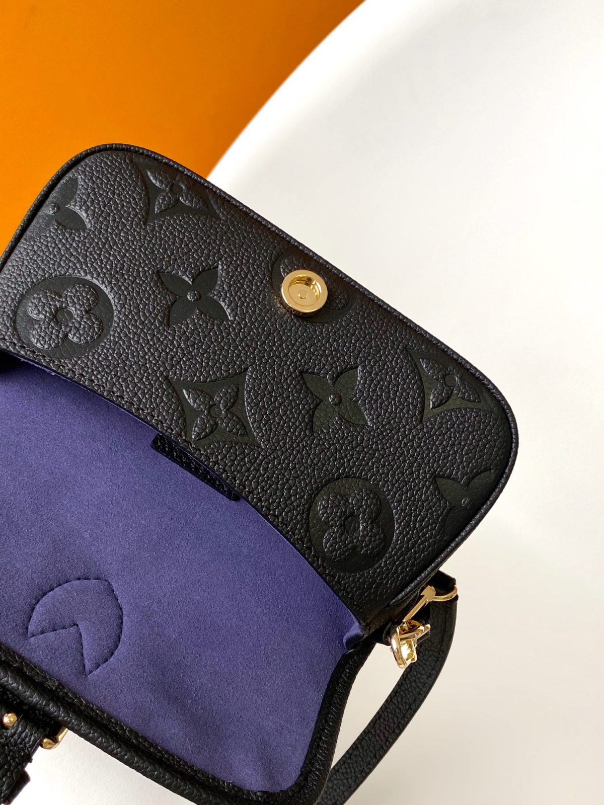 Louis Vuitton M83300 Nano Diane Women Shoulder Bags Size 19*10.5*6cm - Image 7