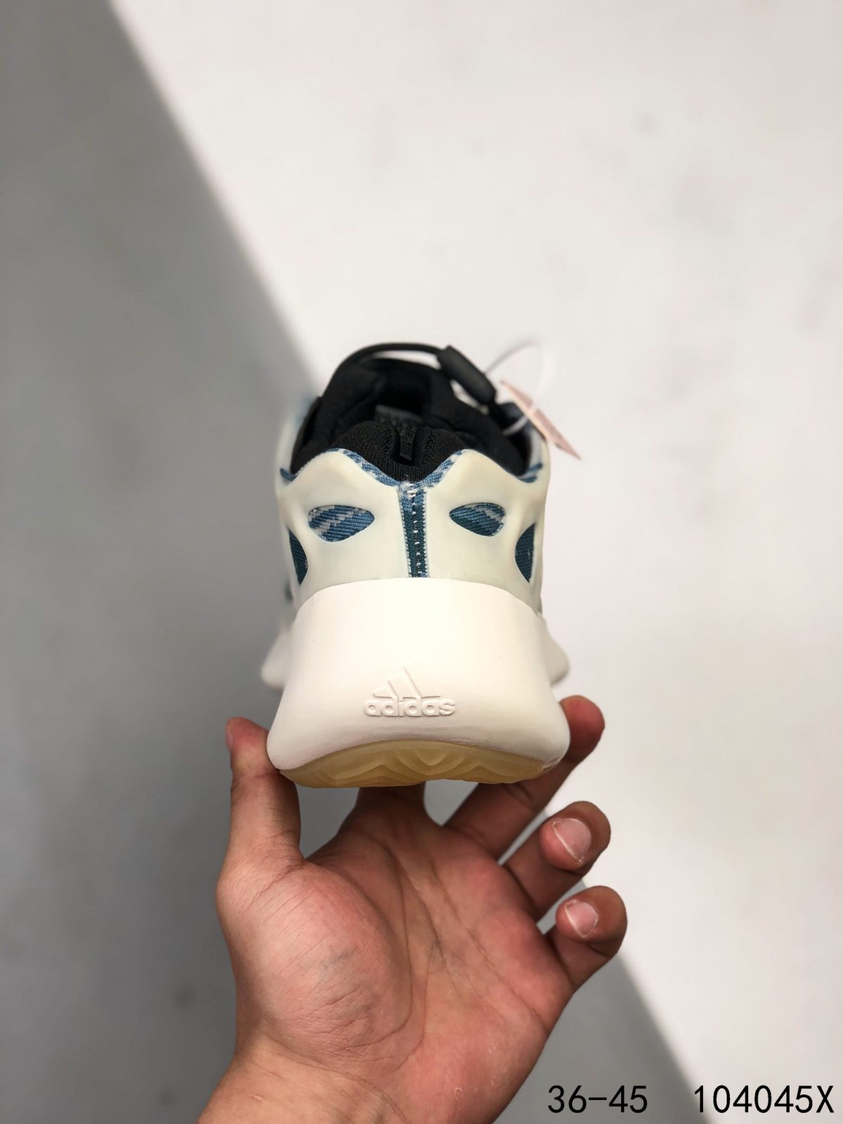 Yeezy 700 V3 Mens/Women's Sneakers Shoes 36 - 45 - Image 4