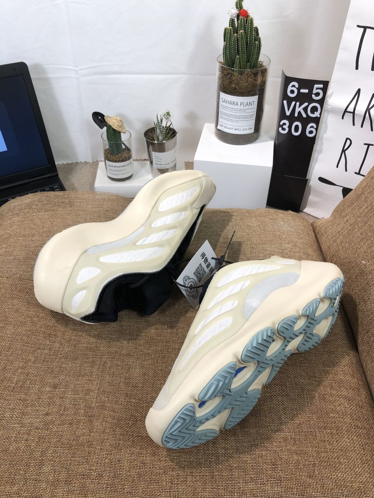Yeezy 700 V3  Azael  Mens/Women's Sneakers Shoes 36 - 45 - Image 8
