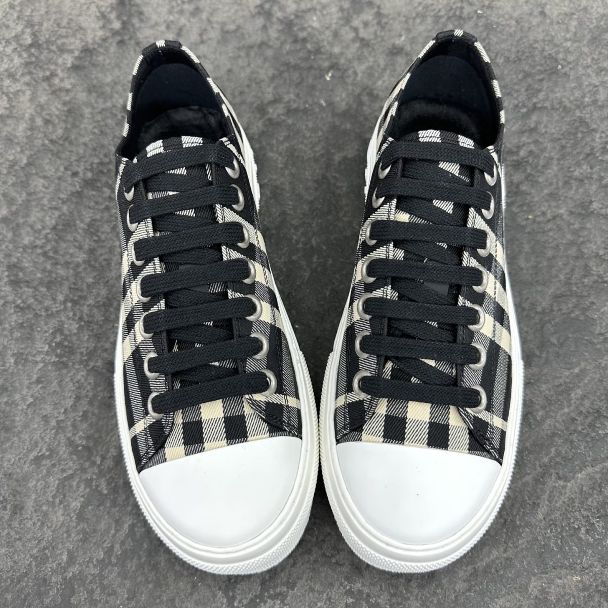 Burberry Sneaker Size 36-45 - Image 3