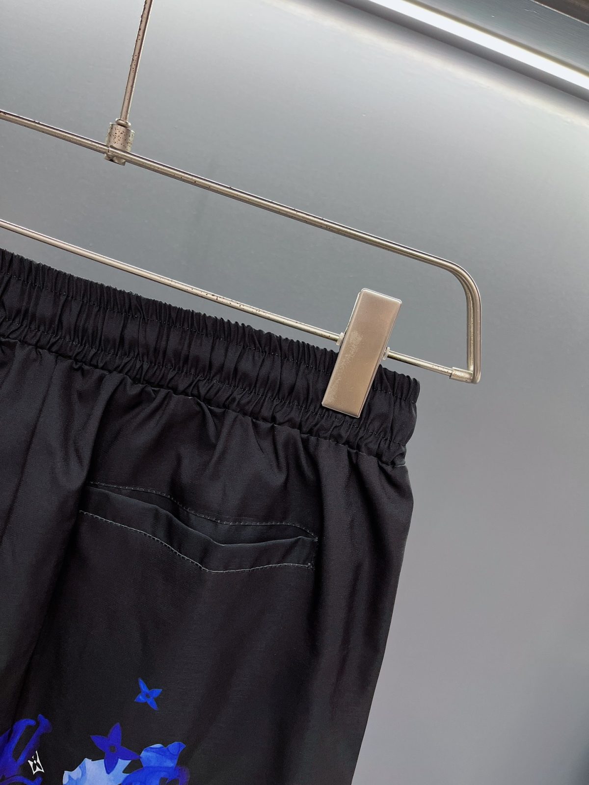 Louis Vuitton Beach Pants Size M-XXXL - Image 9