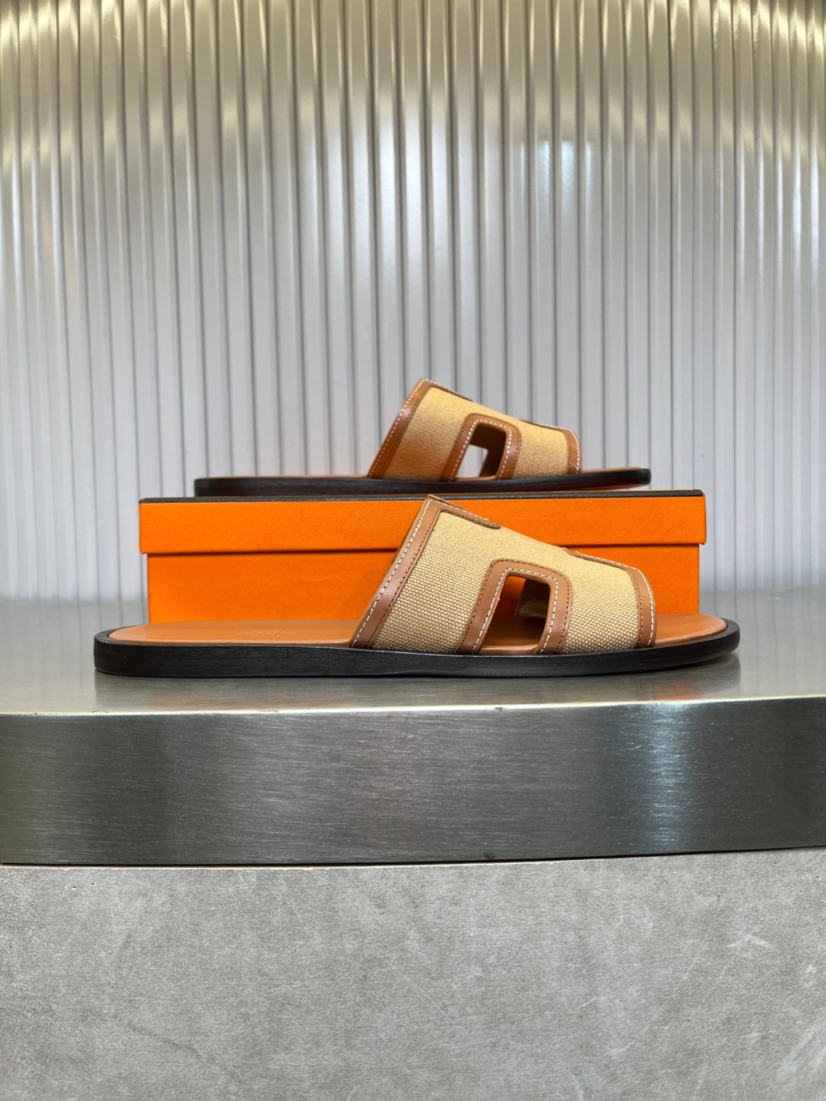 Hermes lzmir Sandals Size 40-45 - Image 4