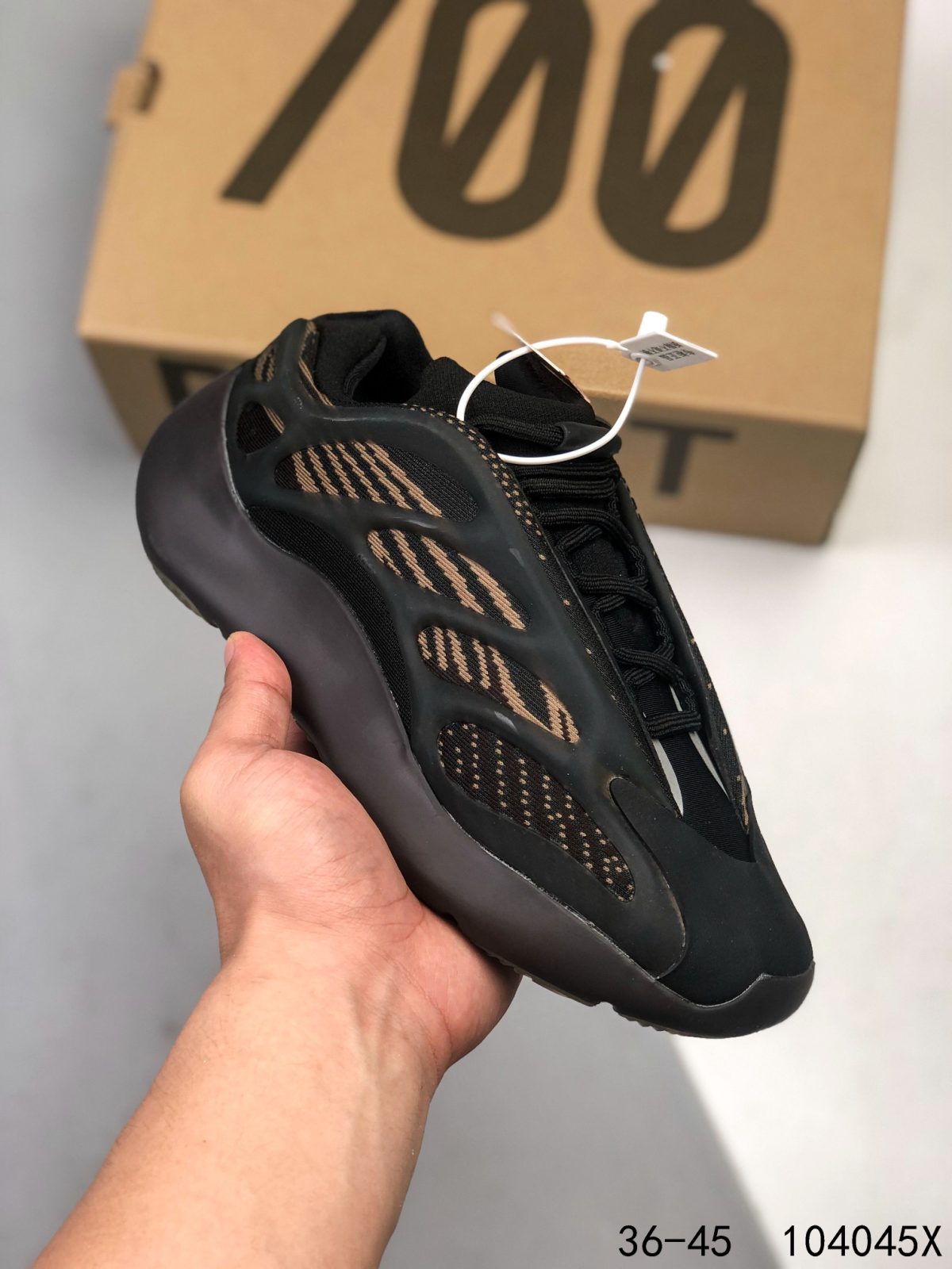 Yeezy 700 V3 Mens/Women's Sneakers Shoes 36 - 45 - Image 1