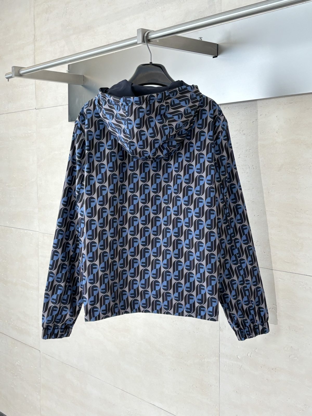 Fendi Unisex Jacket Size S-XL - Image 9