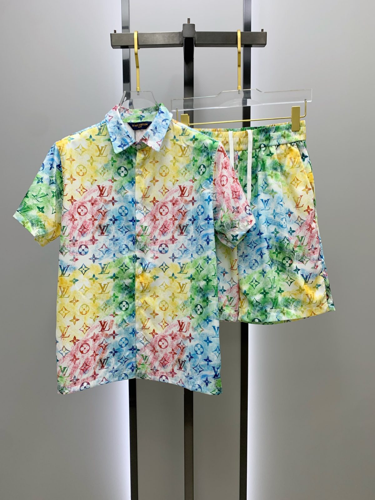 Louis Vuitton Sommeranzug Size M-XXL - Image 1