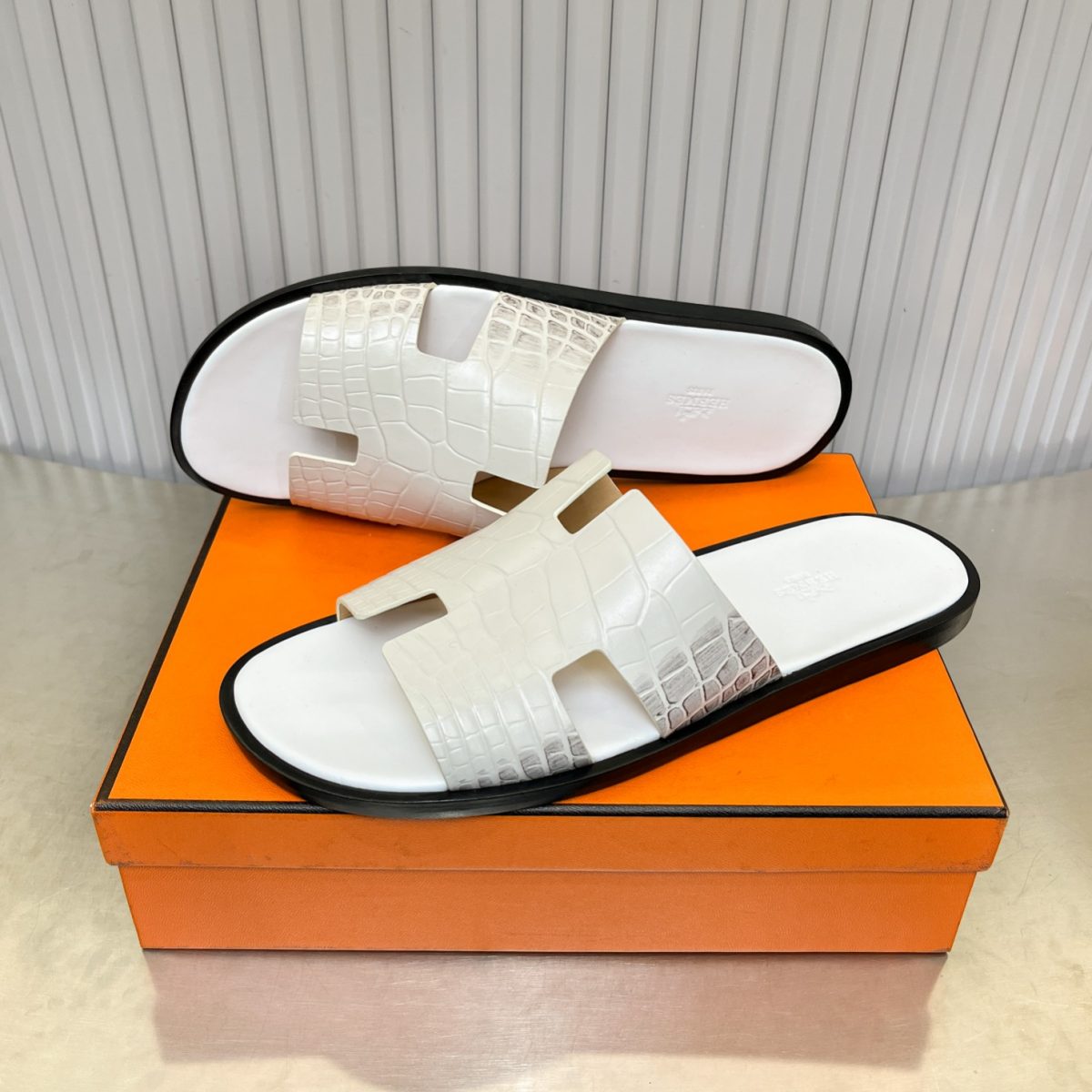 Hermes lzmir Sandals Size 40-45 - Image 3