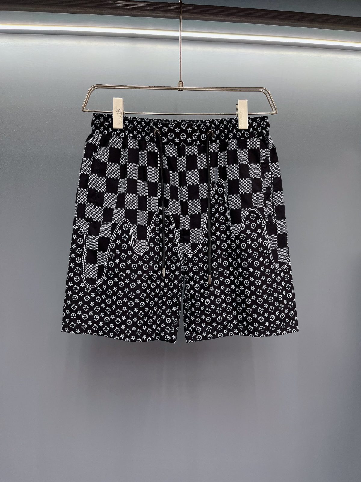 Louis Vuitton Beach Pants Size M-XXXL - Image 1