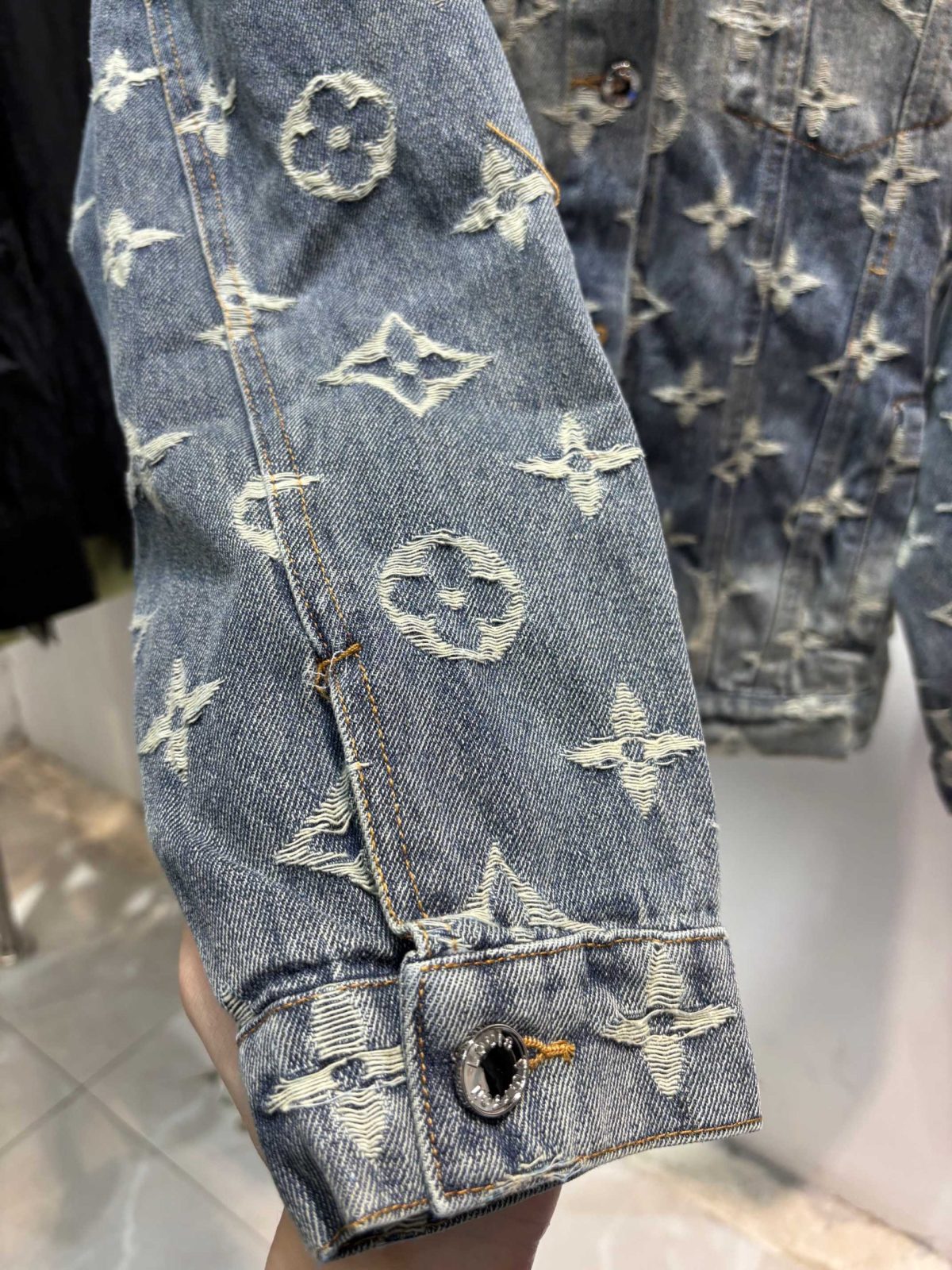 Louis Vuitton Denim Jacket Size S-XL - Image 6