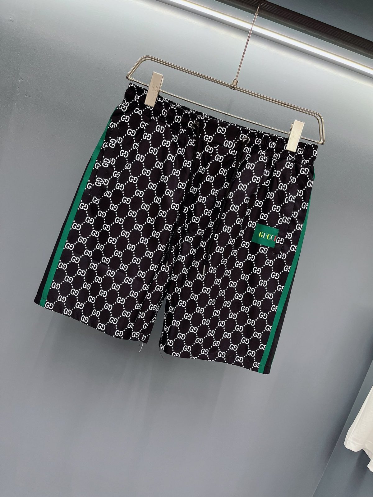 Gucci Beach Pants Size M-XXXL - Image 2