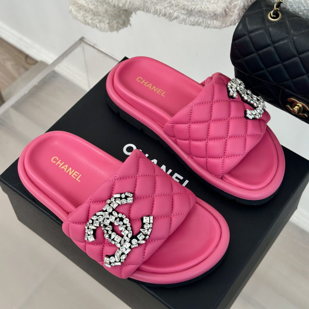 Chanel 2024 New Slippers Size 36-41 - Image 1