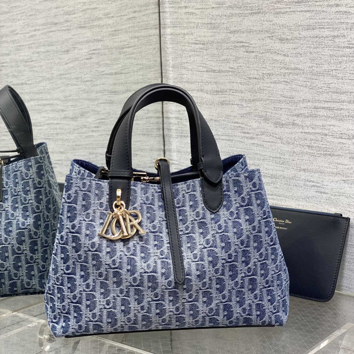 Dior Toujours Handbags Size 28.5*19*21 - Image 2