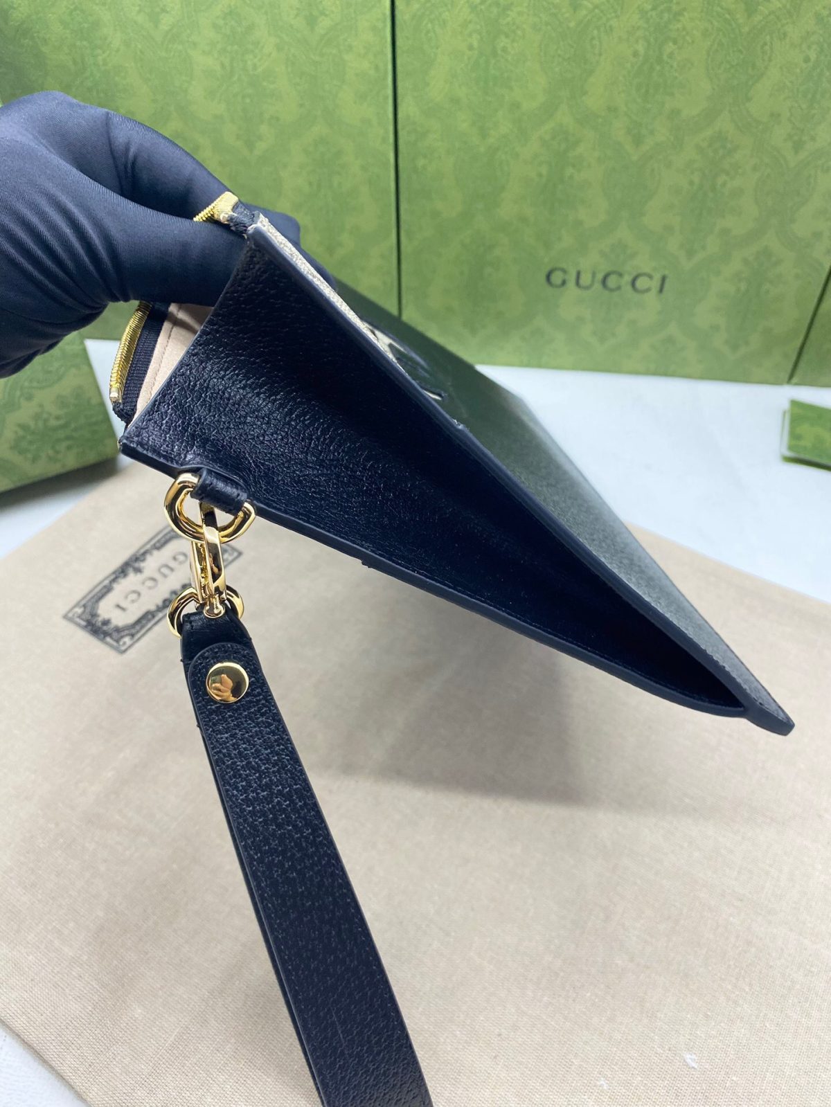 Gucci GG Supreme Unisex Clutch Bags 30*21cm - Image 7