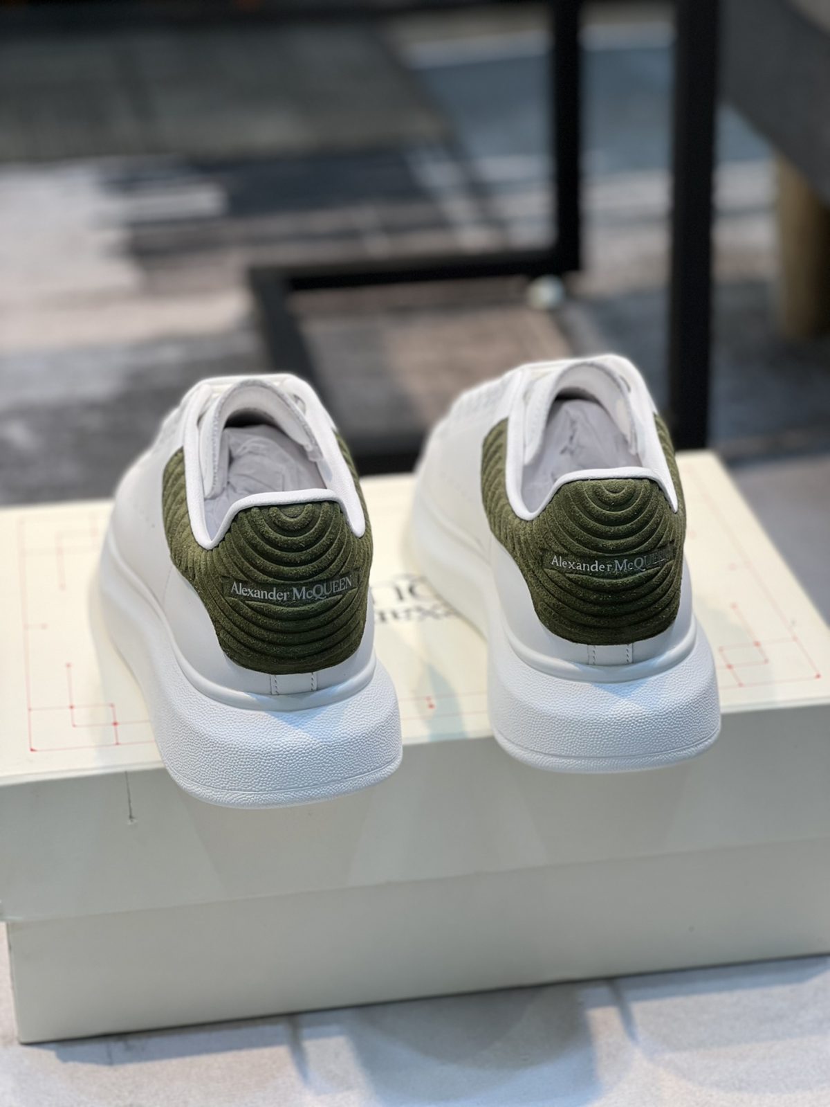 Alexander McQueen Men's/Women Sneakers Shoes Gr. 36 - 46 - Image 9