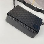 Louis Vuitton N42711 District Men Bags Size 26*20*7cm - Image 5