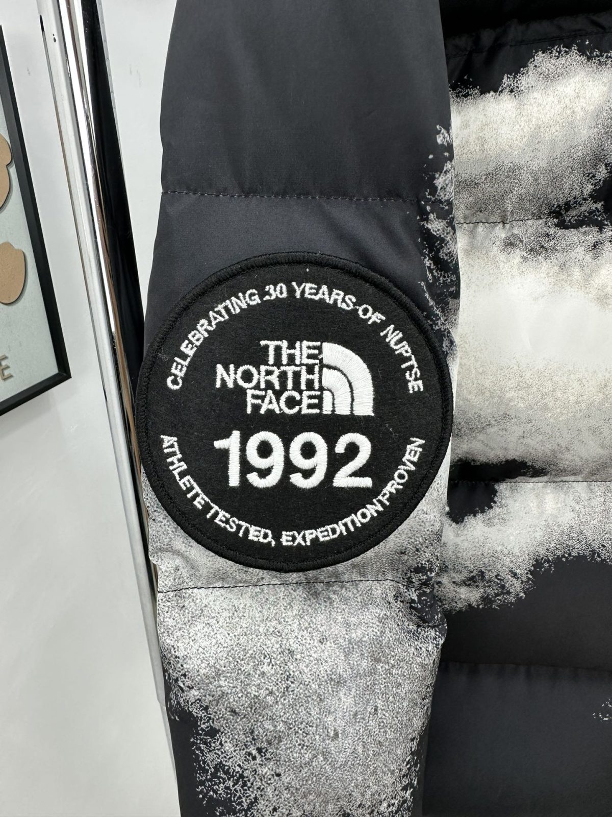 The North Face 1992 Men Women Winter Jacket XS-XXL - Image 4