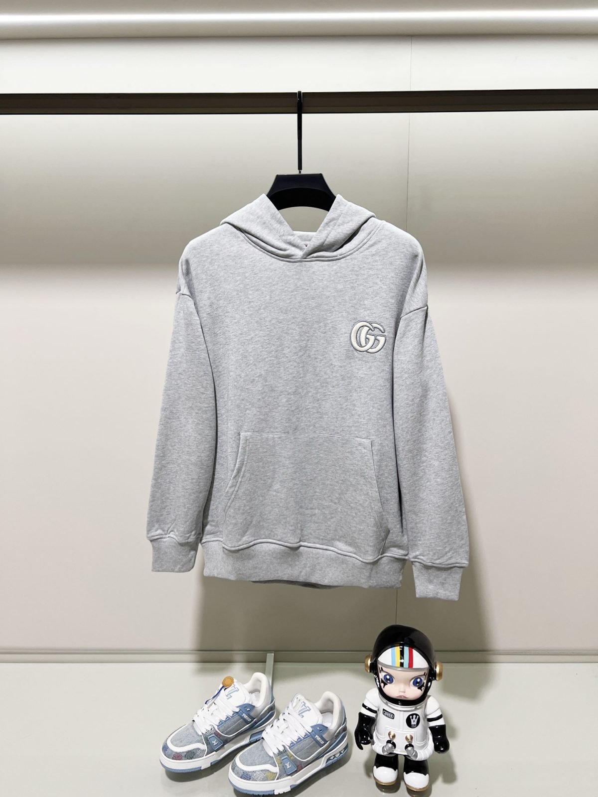 Gucci Unisex Sweatshirt Size S-XL - Image 1
