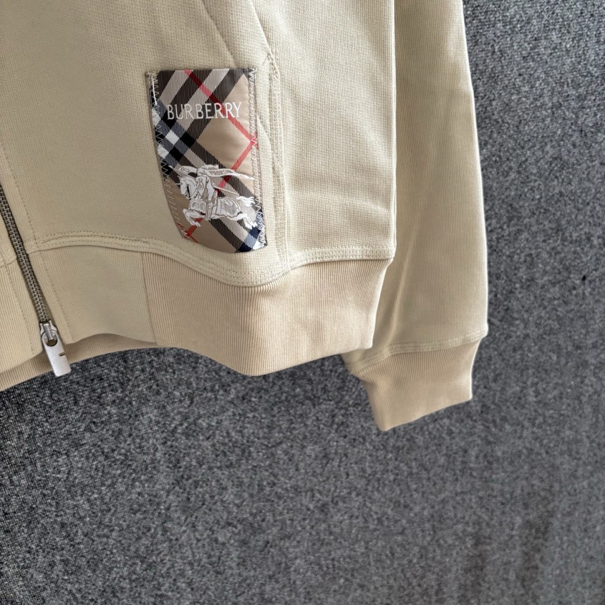 Burberry 2025FW Unisex Jacket Size S-XL - Image 4
