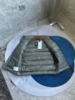 Canada Goose E2229 Crofton Vest-WD Men Winter Vest Size S-XXL - Image 4