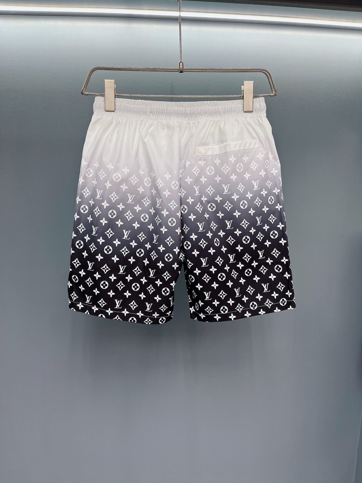 Louis Vuitton Beach Pants Size M-XXXL - Image 8