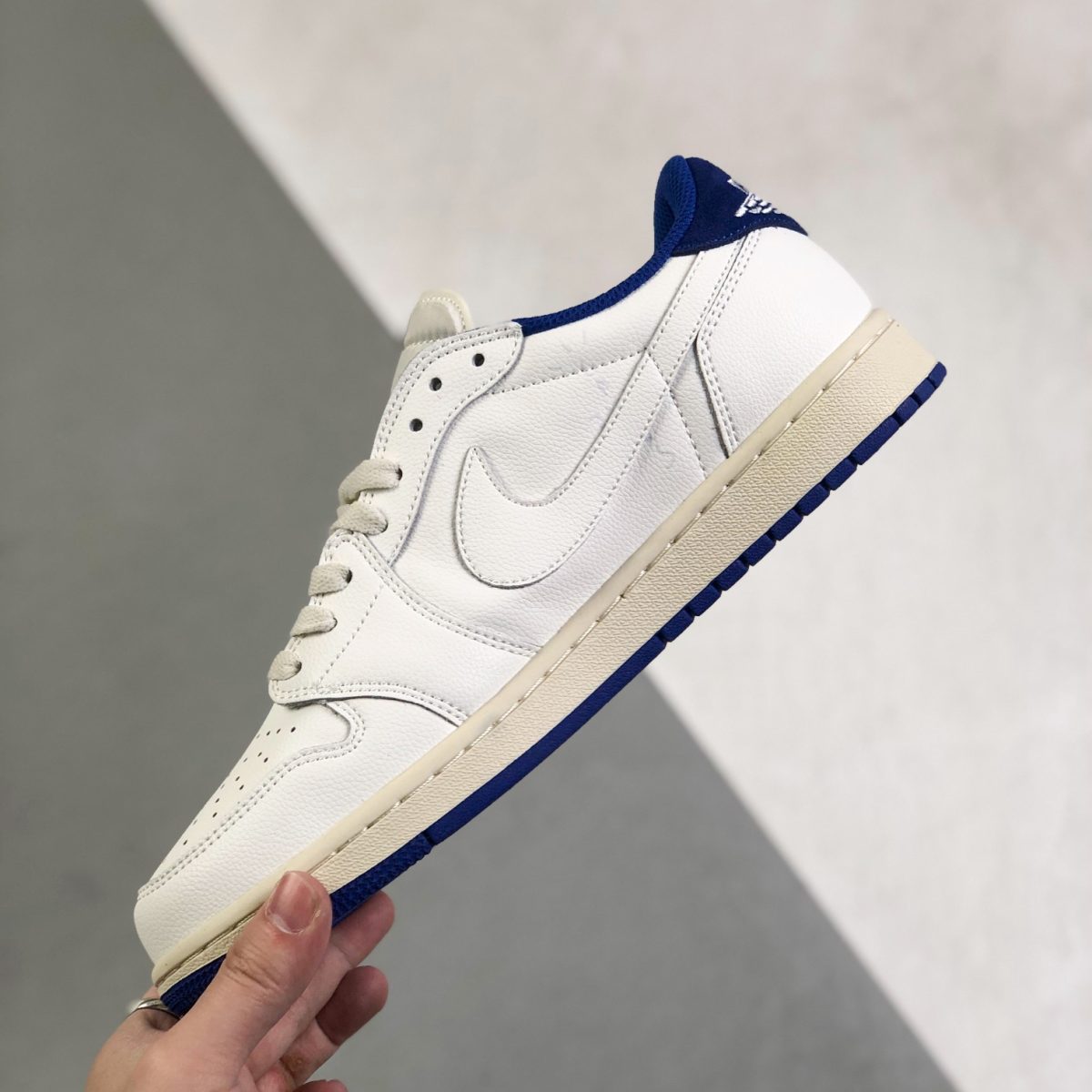 Nike Air Jordan 1 x Travis Scott Low Top Sneaker Shoes Gr. 36-46 - Image 3