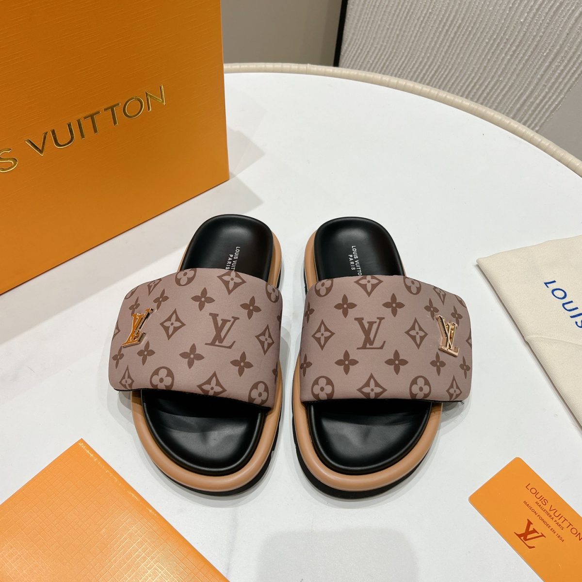 Louis Vuitton Slippers Size 36-45 - Image 1