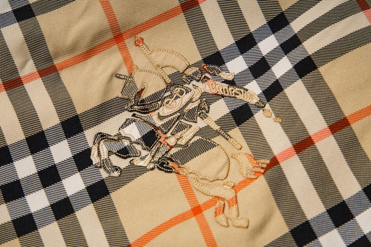 Burberry Jacket Size S-XL - Image 4
