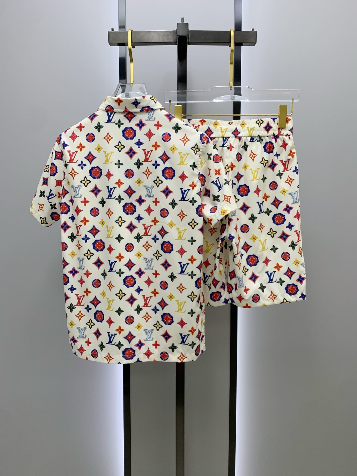 Louis Vuitton Sommeranzug Size M-XXL - Image 11