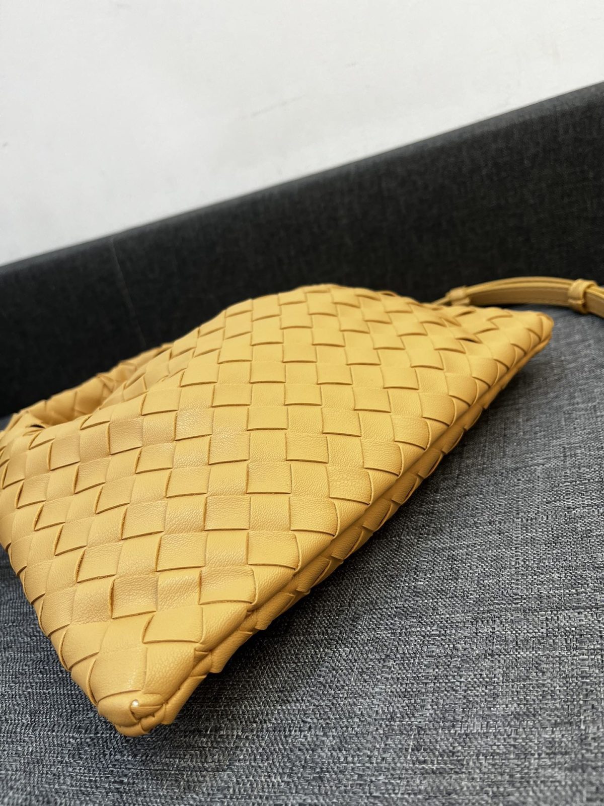 Bottega Veneta HO Shoulder Bags 28*17cm - Image 7