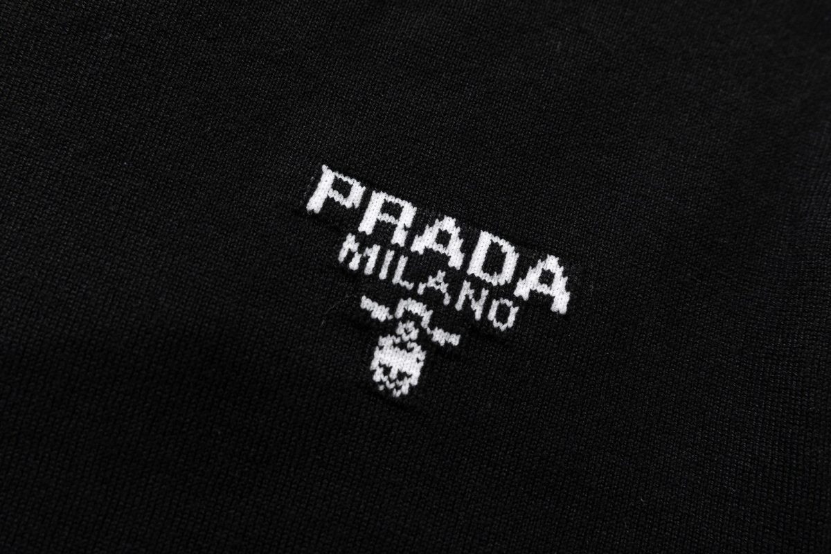 Prada Unisex T Shirt S-XL - Image 4