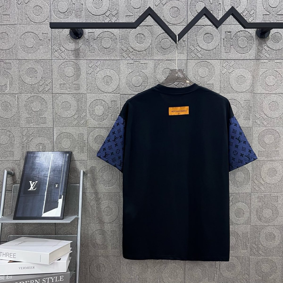Louis Vuitton T Shirt  Embroider Logo Size XS-L - Image 7