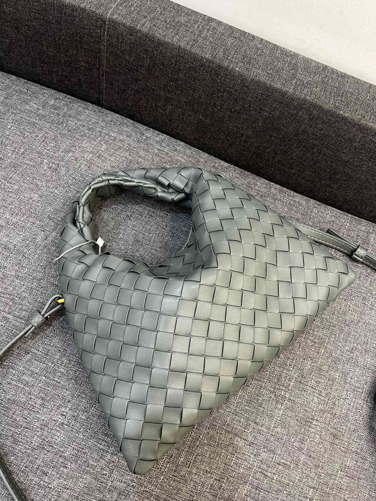 Bottega Veneta HO Shoulder Bags 28*17cm - Image 7