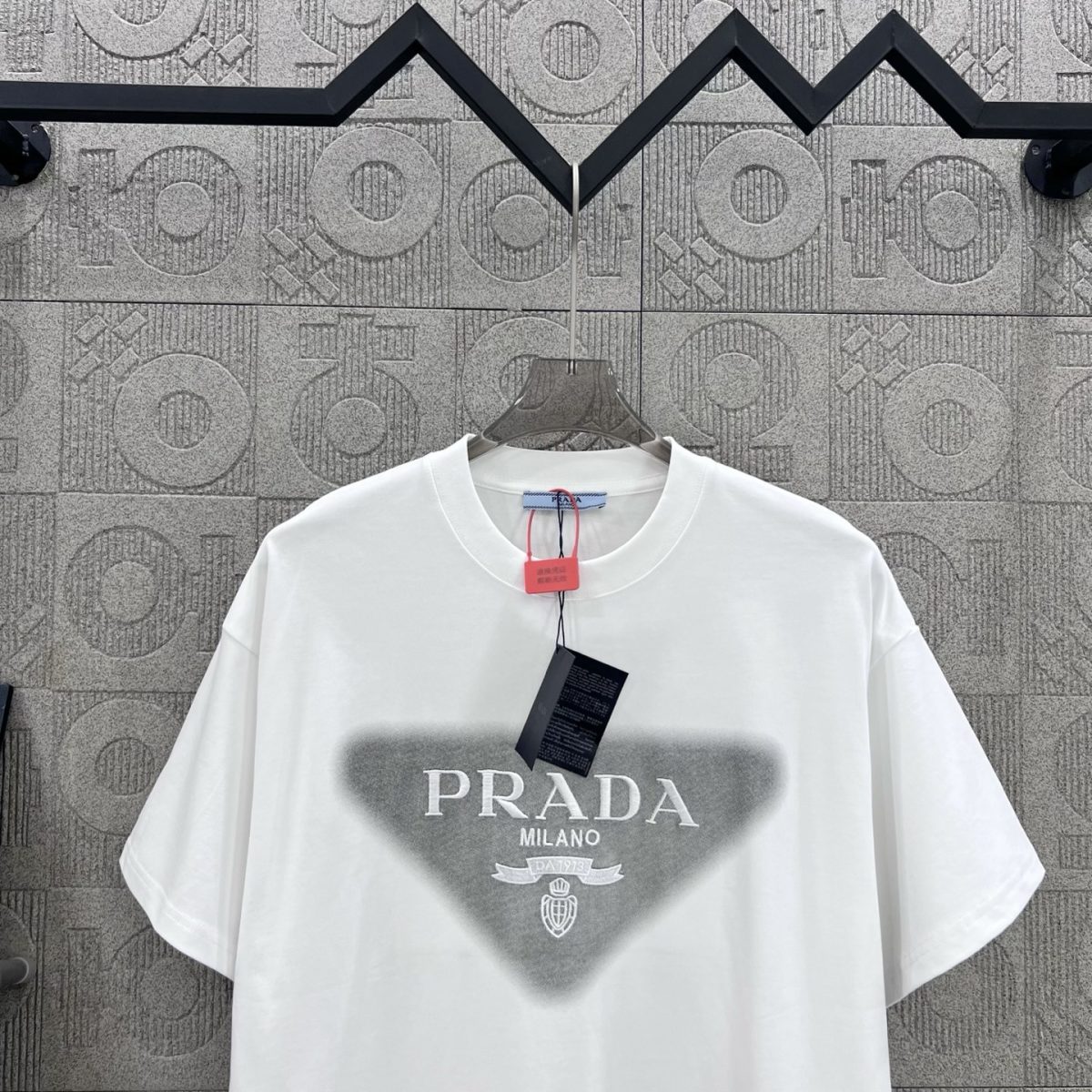Prada T Shirt  Embroider Logo Size XS-L - Image 9