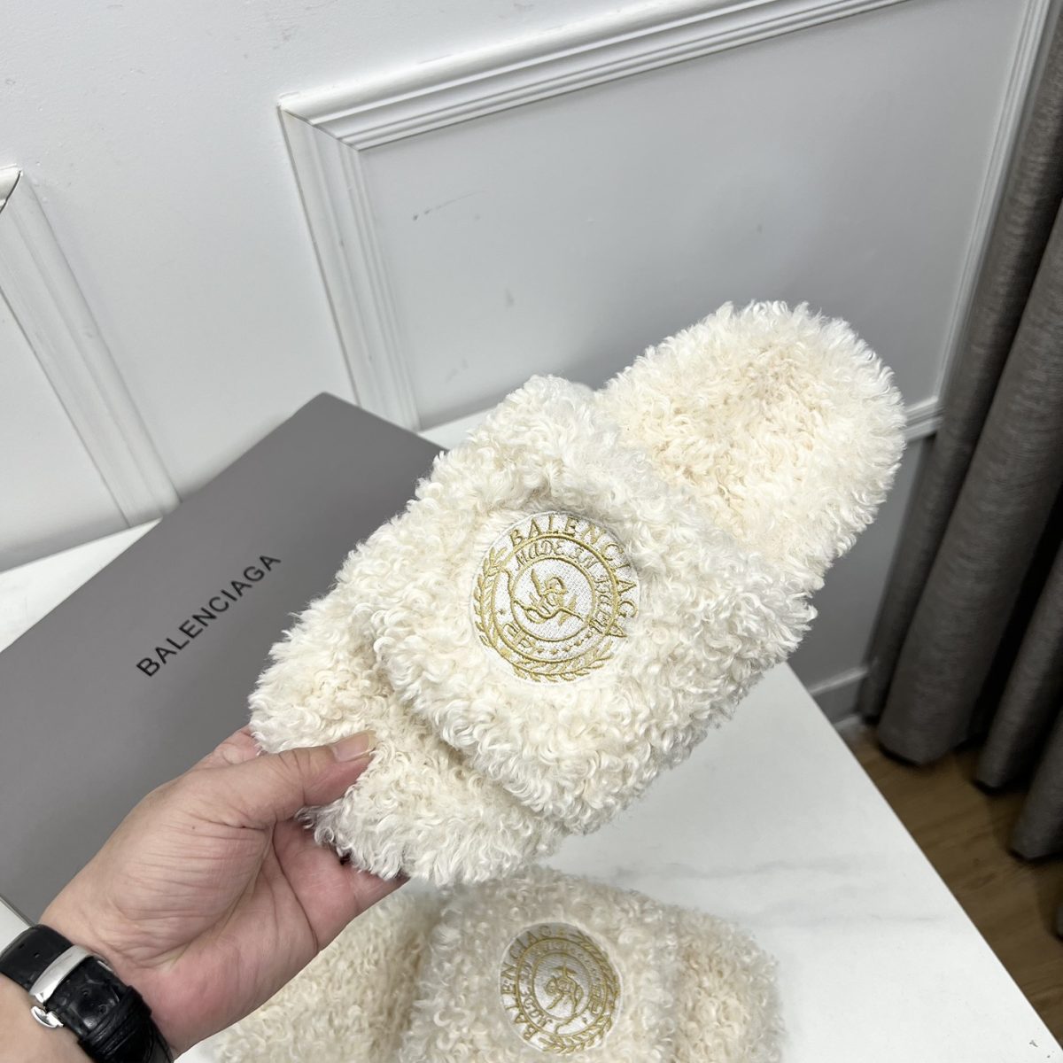 Balenciaga 23fw Women Winter Slippers Size 36-40 - Image 5