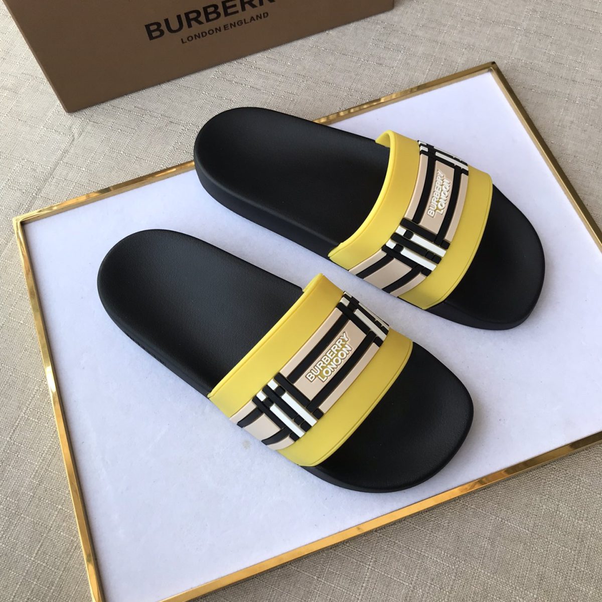 Burberry Mens Women Sandals Gr. 36-46 - Image 1