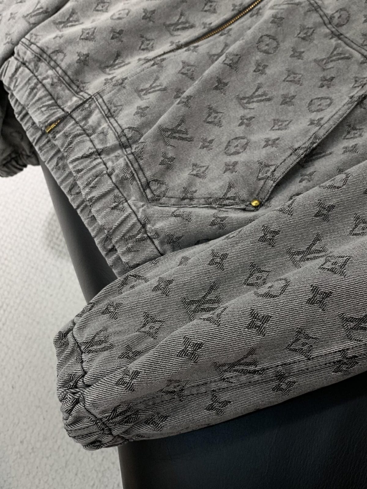 Louis Vuitton Unisex Jacket Size 46-52 - Image 7