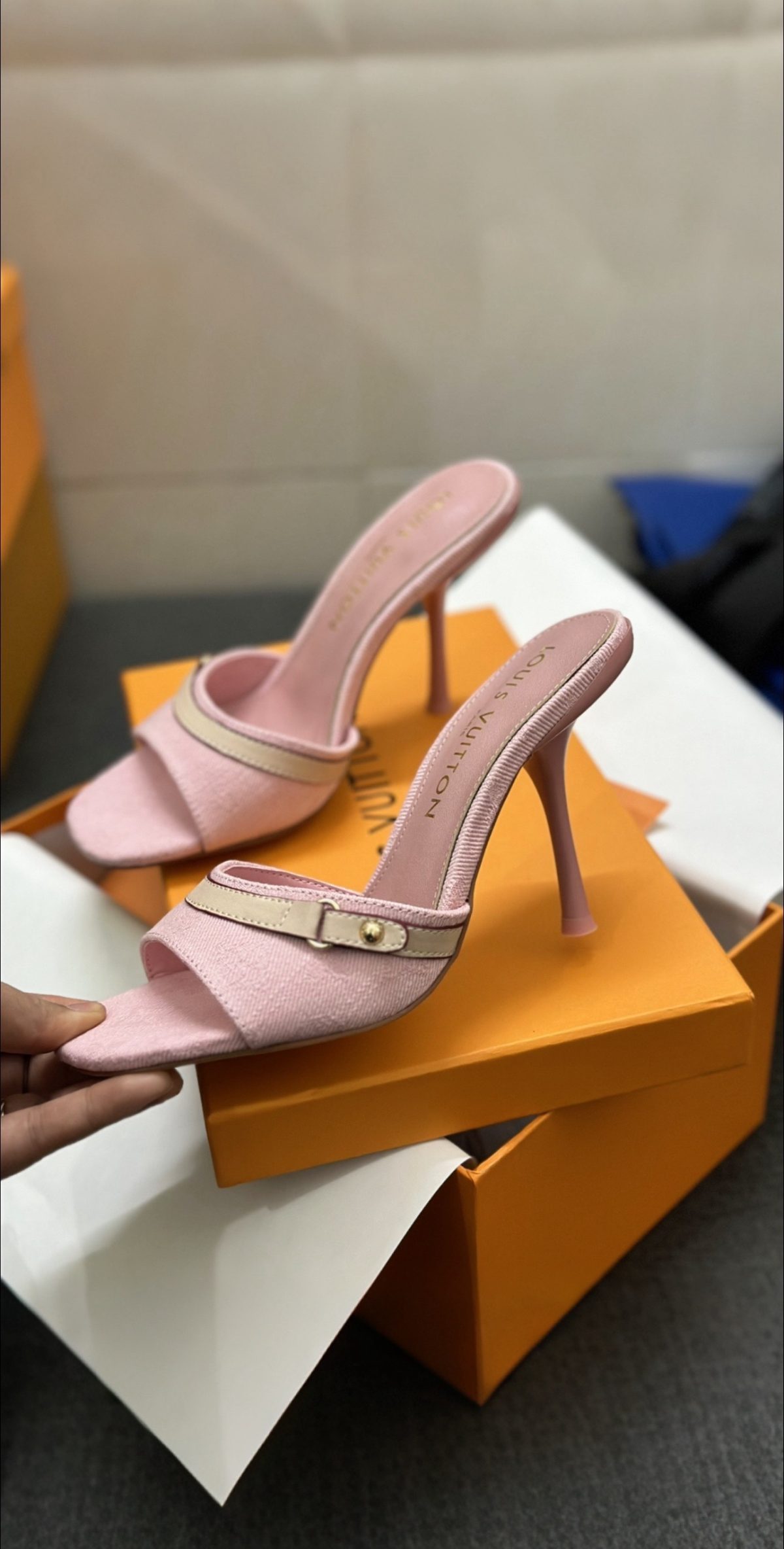 Louis Vuitton LV Archlight Pumps Size 36-41 - Image 2