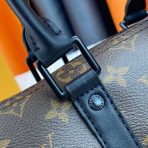 Louis Vuitton Keepall Bandoulière 25 Bags for Men - Image 5