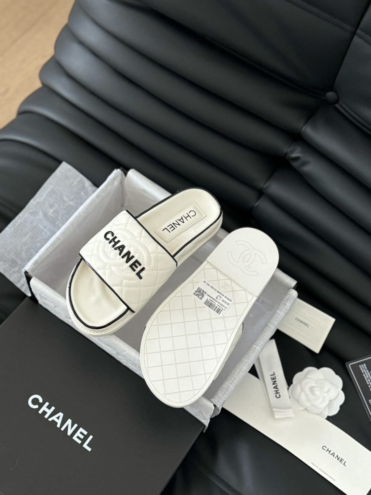 Chanel 2024 New Slippers Size 36-41 - Image 6