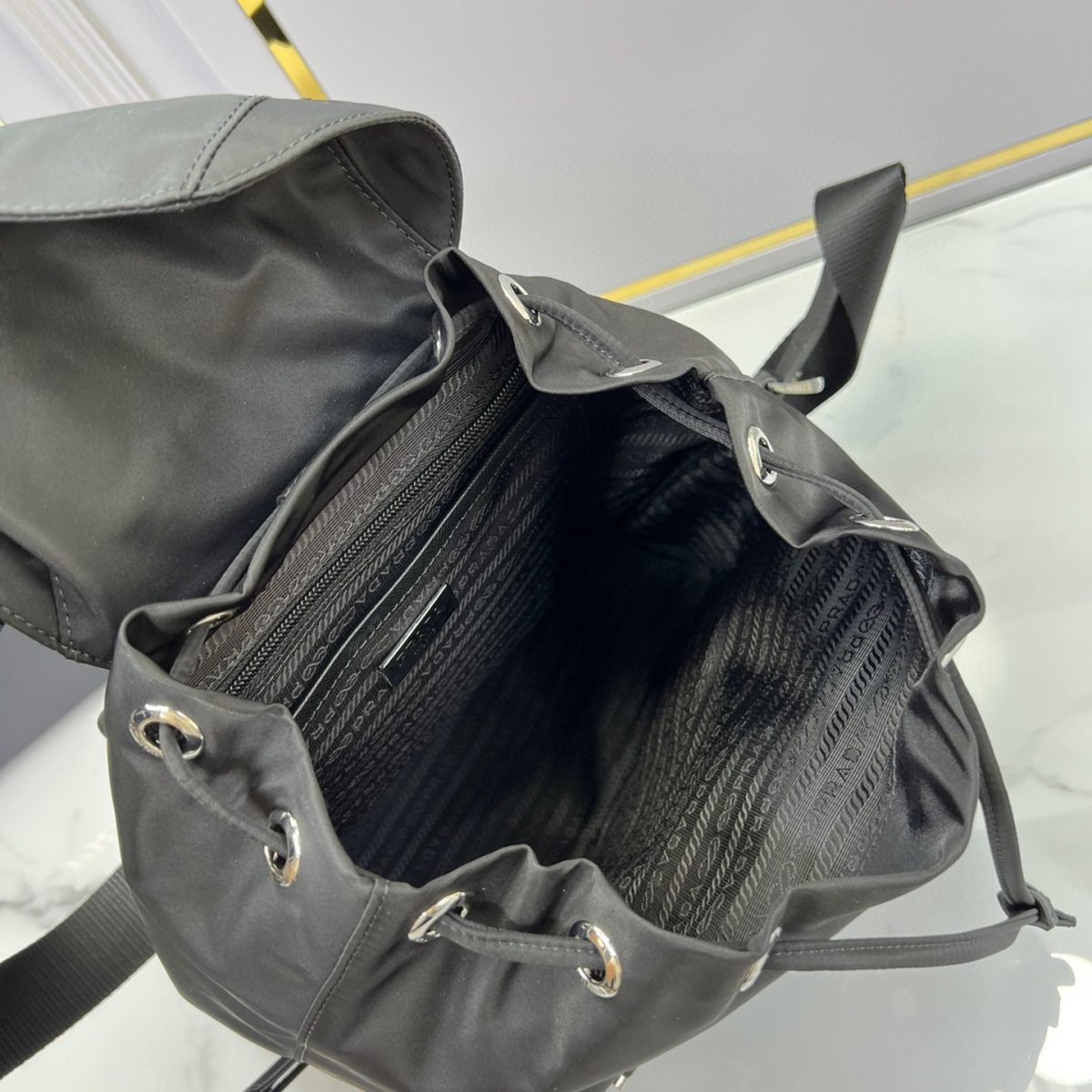 Prada 1BZ677 Re-Nylon Backpack Size 28*23.5*12cm - Image 9