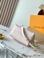 Louis Vuitton M47136 Pink Speedy Bandoulière 20 Women Shoulder Bags Size 20.5*13.5*12cm - Image 3