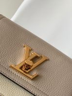 Louis Vuitton M58554 Lockme Tender Women Shoulder Bags Size 19*13*8cm - Image 4